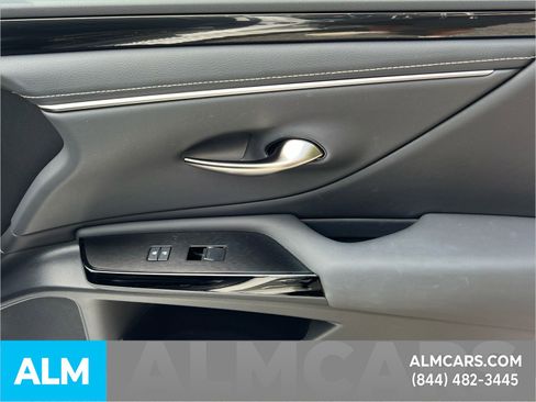 Used 2024 Lexus ES 350 w/ Accessory Package (Z1) FWD image 16
