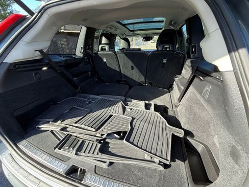 Used 2016 Volvo XC90 T6 Momentum w/ Momentum Plus Package image 12