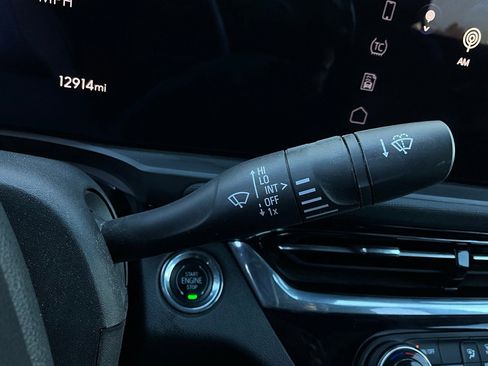 Used 2025 Buick Envista Sport Touring image 36