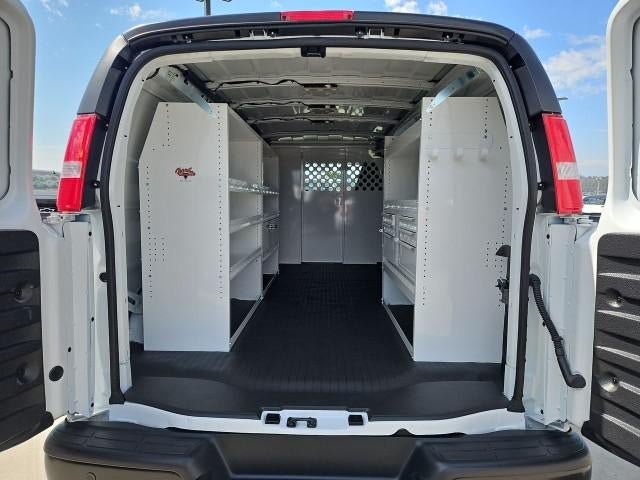 New 2026 Chevrolet Express 2500 Extended w/ Communications Package RWD image 23