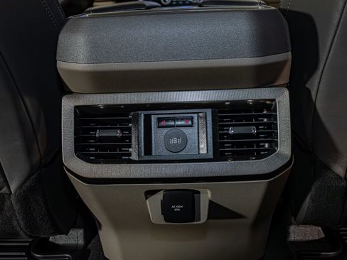 Used 2026 Ford F450 Platinum AWD/4WD image 27