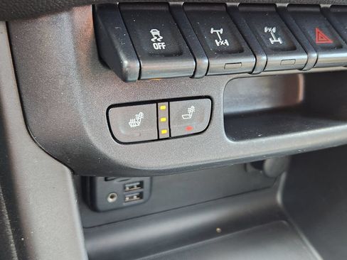 Used 2020 Chevrolet Colorado ZR2 AWD/4WD image 25