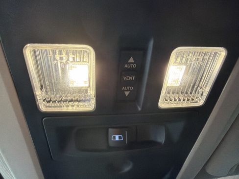 Used 2014 RAM 2500 Laramie AWD/4WD image 19