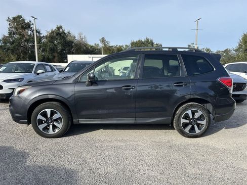 Used 2017 Subaru Forester 2.5i Premium w/ All-Weather Package image 3