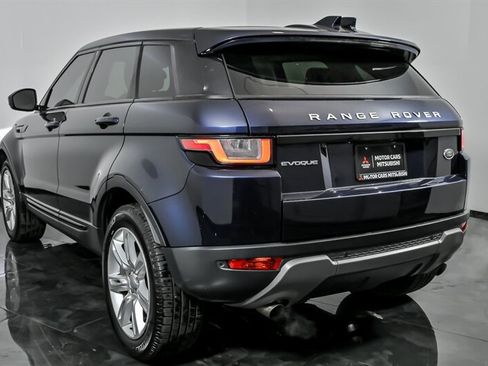 Used 2018 Land Rover Range Rover Evoque SE Premium image 8