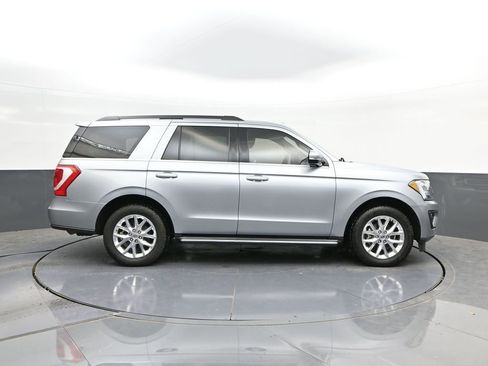 Used 2020 Ford Expedition XLT w/ Equipment Group 202A image 25