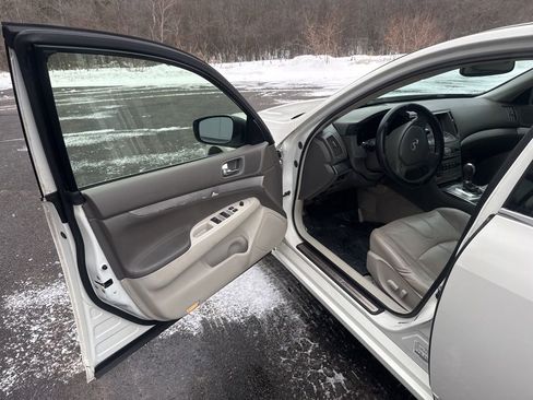 Used 2012 INFINITI G25 Journey image 9