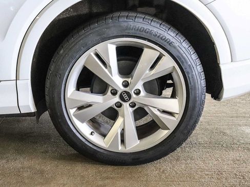 Used 2023 Audi Q4 e-tron Premium AWD/4WD image 9