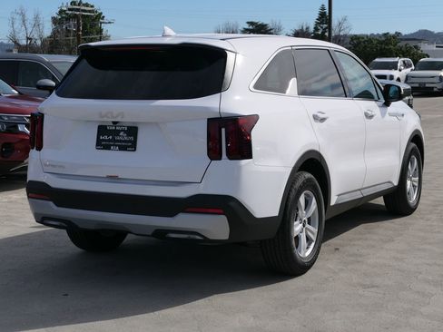 New 2026 Kia Sorento LX image 3
