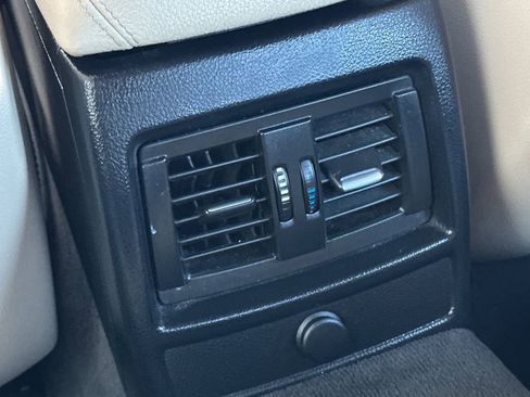 Used 2015 BMW 428i Convertible image 13