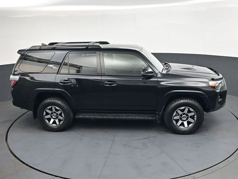 Used 2021 Toyota 4Runner TRD Off-Road AWD/4WD image 28