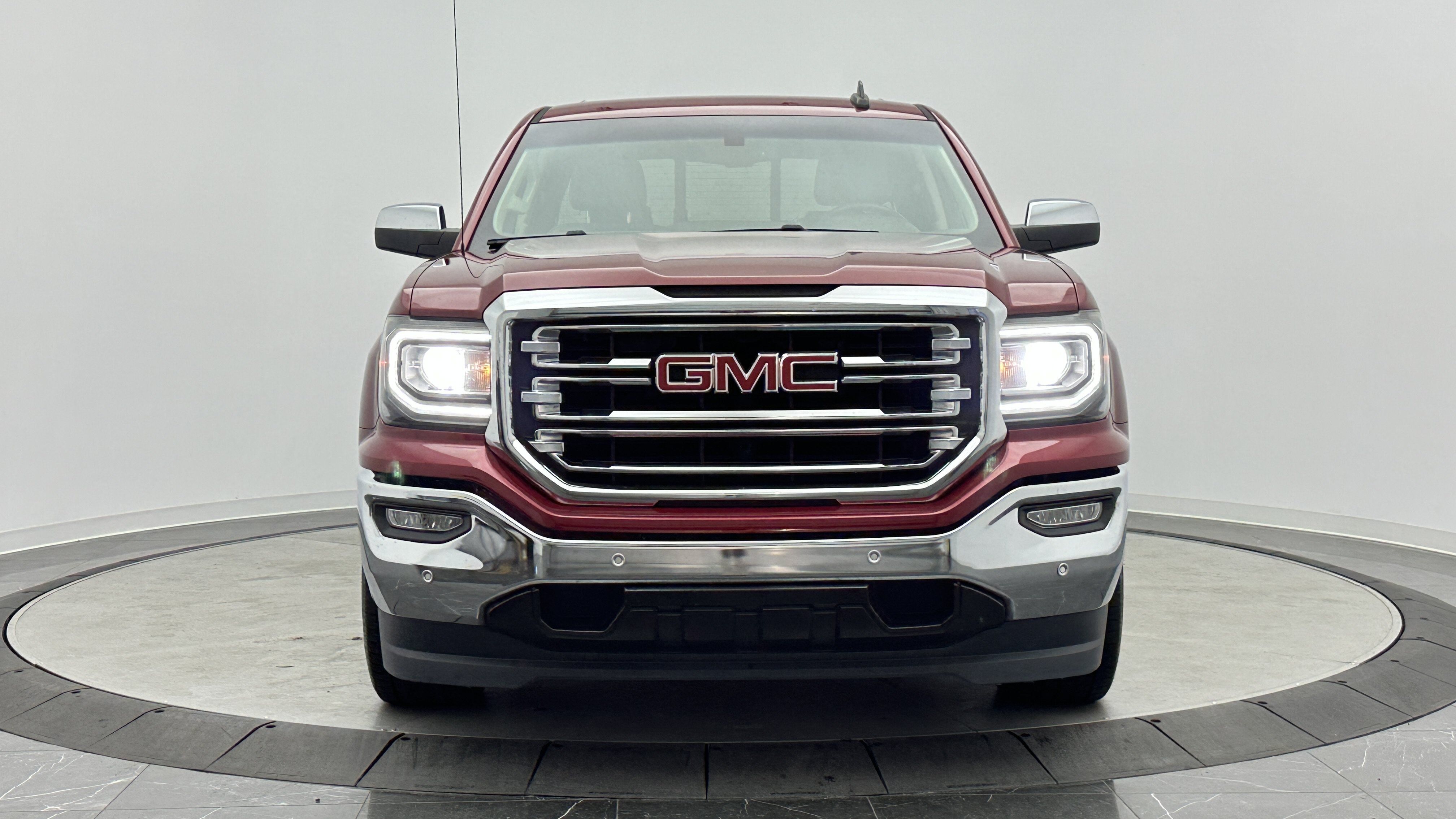 Used 2018 GMC Sierra 1500 SLT w/ SLT Premium Package RWD image 2