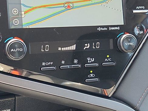 Used 2019 Toyota Camry XLE w/ Navigation Package FWD image 25