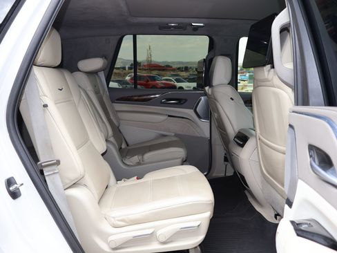 Used 2022 Cadillac Escalade Sport Platinum AWD/4WD image 33