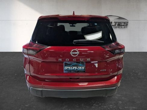 Used 2025 Nissan Rogue SV AWD/4WD image 9