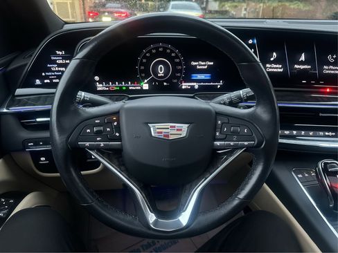 Used 2021 Cadillac Escalade Premium Luxury w/ Performance Package image 16