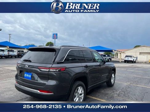 New 2024 Jeep Grand Cherokee Laredo X w/ Luxury Tech Group I image 5