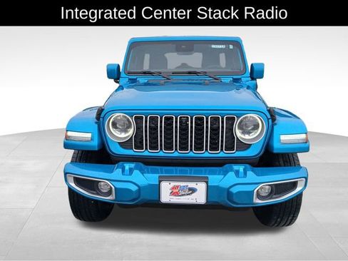 Used 2024 Jeep Wrangler Unlimited Sahara w/ Technology Group image 9