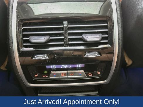 Used 2020 BMW X7 xDrive40i w/ Premium Package AWD/4WD image 34