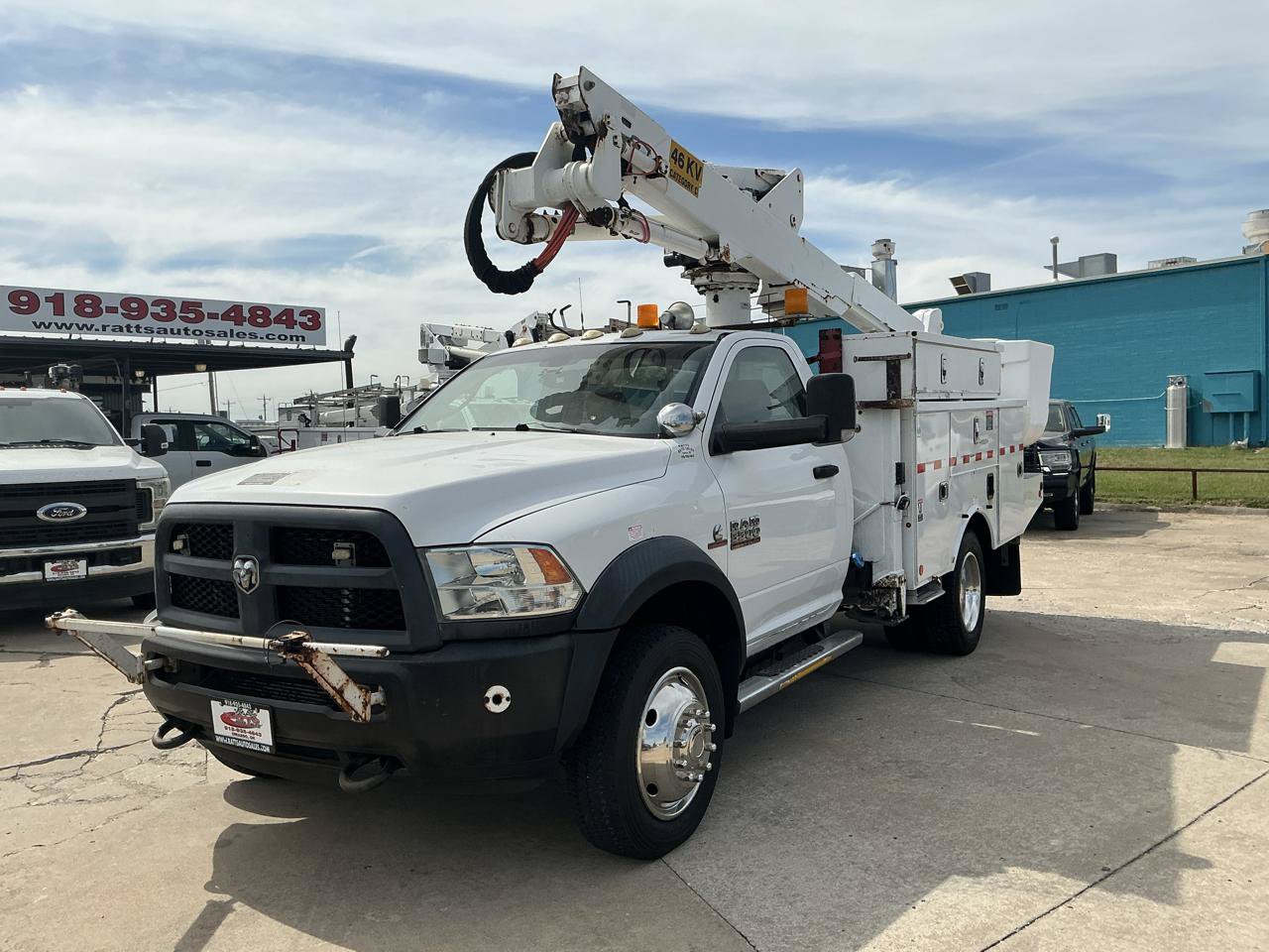 Used 2014 RAM 5500 Tradesman w/ Power Accessory Group AWD/4WD image 2