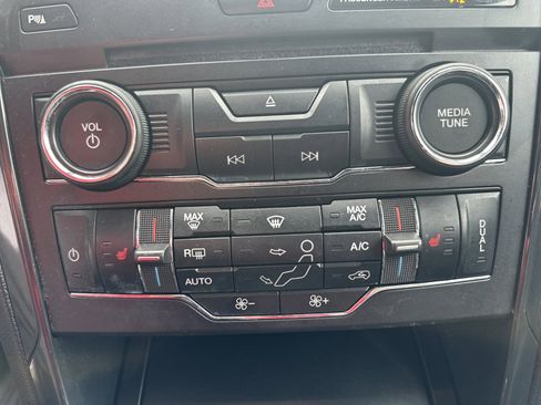 Used 2018 Ford Explorer XLT w/ Equipment Group 202A image 17