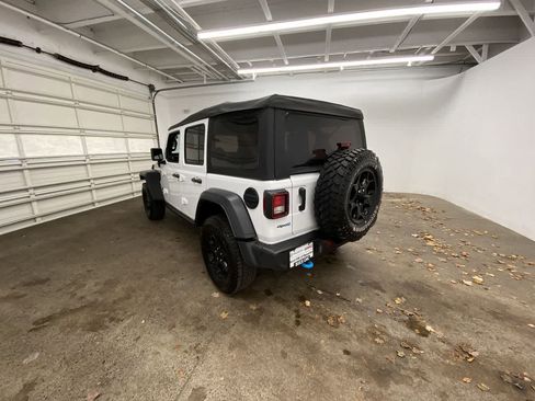 Used 2023 Jeep Wrangler Unlimited image 4