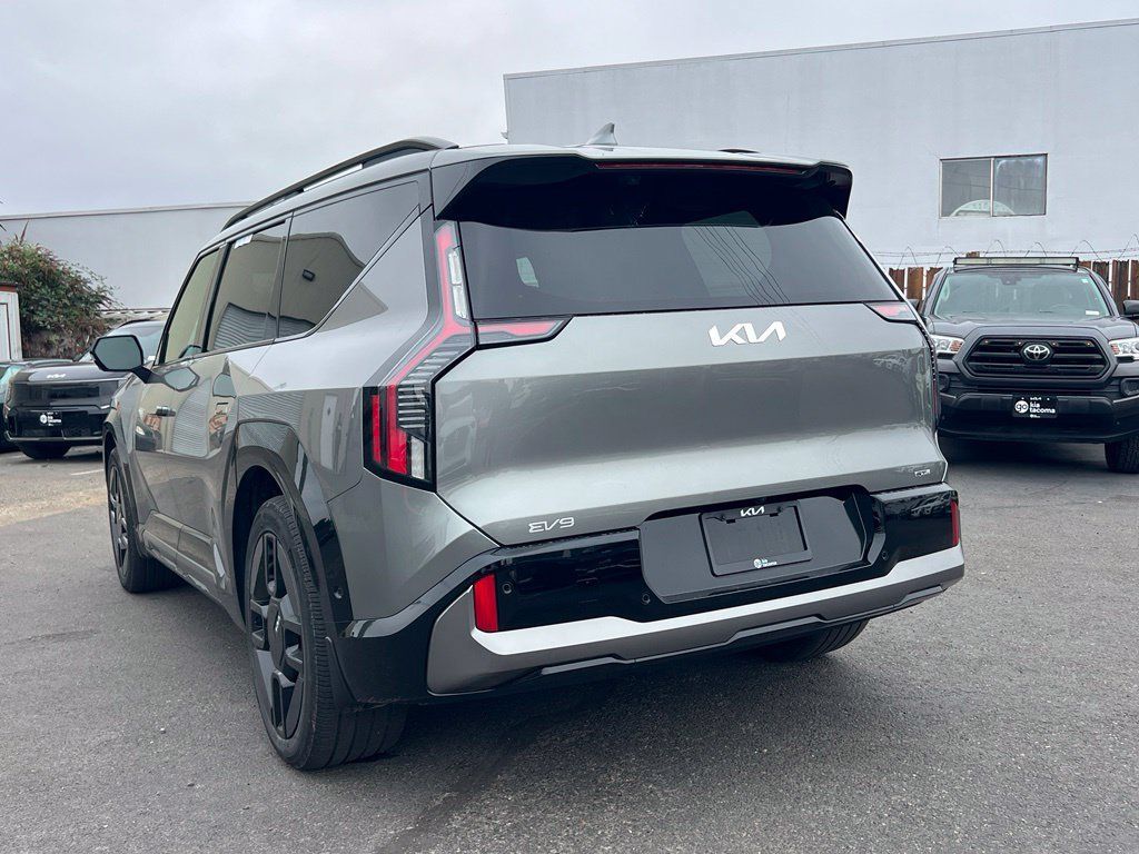 Used 2024 Kia EV9 GT-Line AWD/4WD image 9