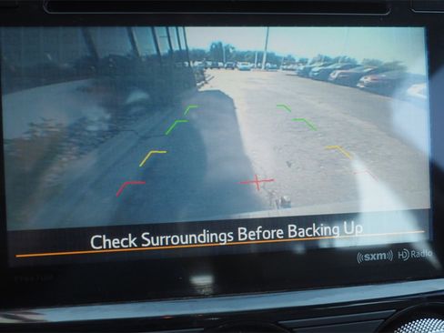 Used 2016 Subaru Forester 2.5i Premium image 12