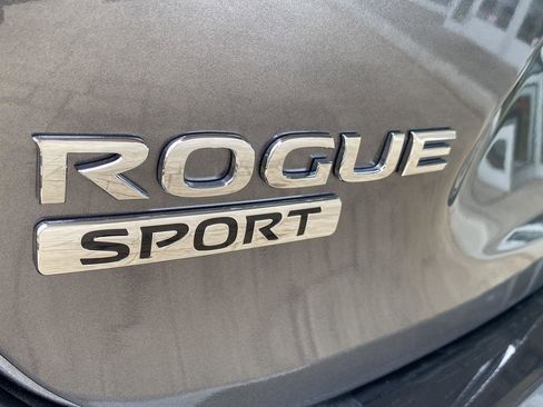 Certified 2022 Nissan Rogue Sport SL image 8