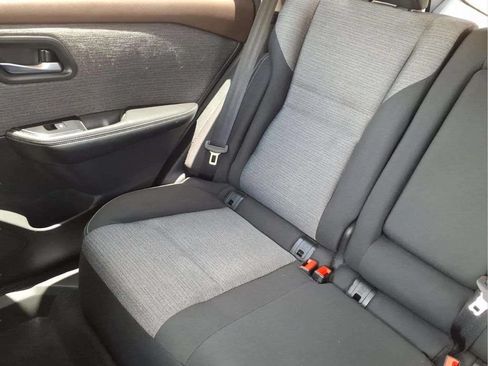 Used 2022 Nissan Rogue SV FWD image 15