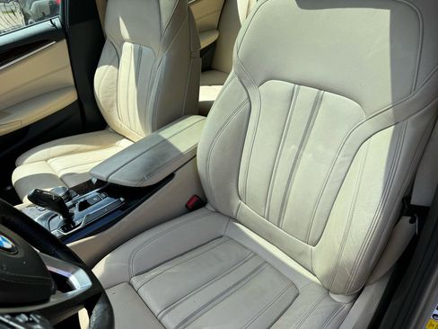 Used 2018 BMW 530i xDrive w/ Premium Package image 6