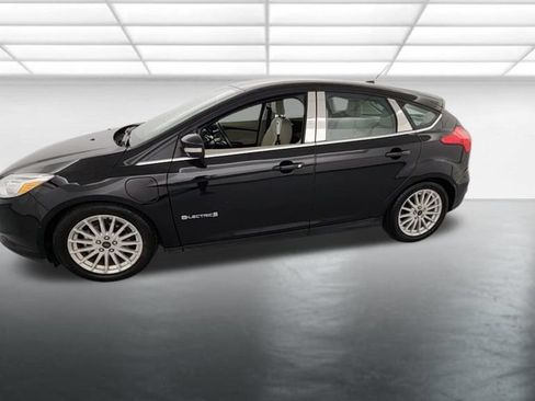 Used 2017 Ford Focus Electric Hatchback FWD image 3