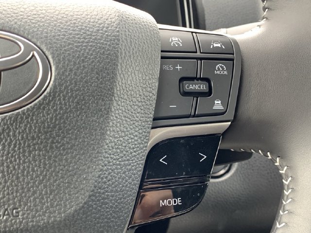 Used 2026 Toyota Camry SE FWD image 23