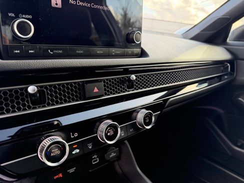 Used 2022 Honda Civic Sport image 14