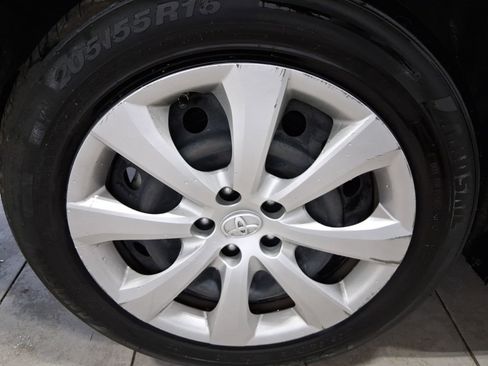 Used 2022 Toyota Corolla LE FWD image 13