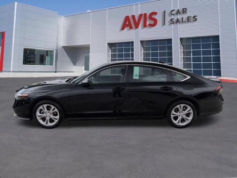 Used 2025 Honda Accord LX image 10