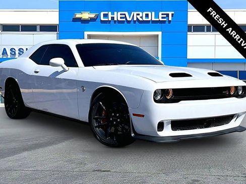 Used 2023 Dodge Challenger SRT Hellcat w/ Driver Convenience Group image 1