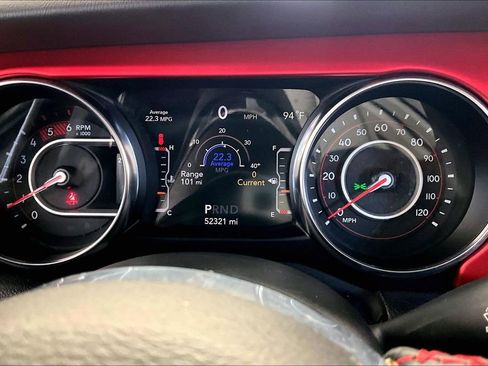 Used 2022 Jeep Wrangler Unlimited Rubicon w/ LED Lighting Group AWD/4WD image 12