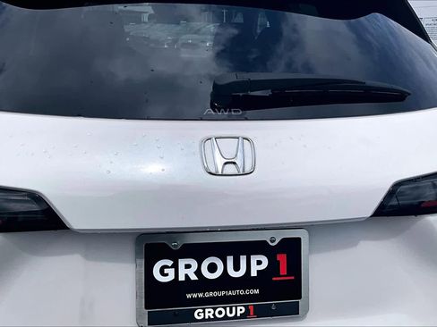 Certified 2025 Honda HR-V Sport image 30