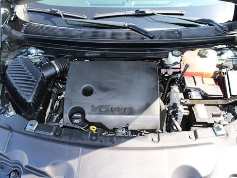 Used 2023 Chevrolet Traverse LT AWD/4WD image 28