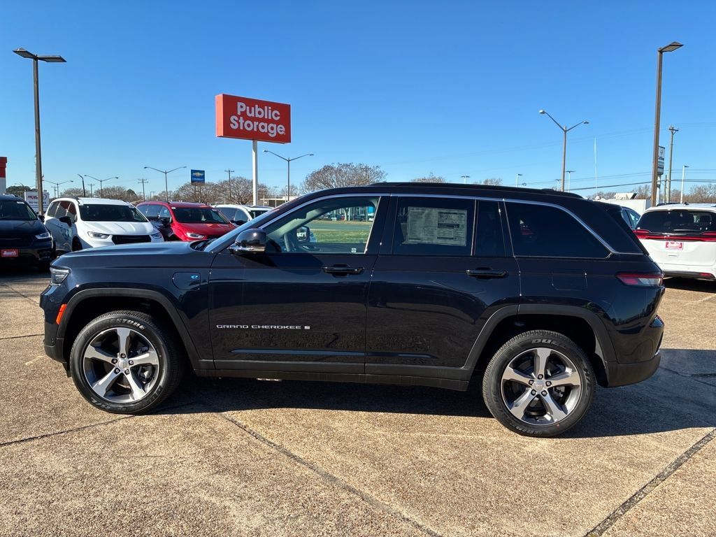 New 2024 Jeep Grand Cherokee Limited 4xe w/ Luxury Tech Group II AWD/4WD image 2
