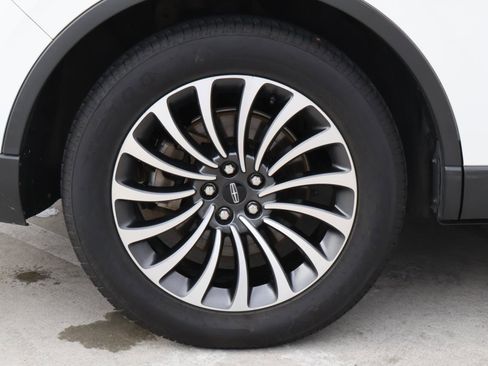 Used 2022 Lincoln Aviator Reserve w/ Elements Package Plus image 9