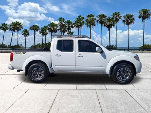 Used 2016 Nissan Frontier PRO-4X w/ Pro-4x Luxury Package image 3