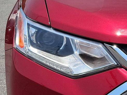 Certified 2020 Chevrolet Traverse LT w/ Driver Confidence II Package AWD/4WD image 9