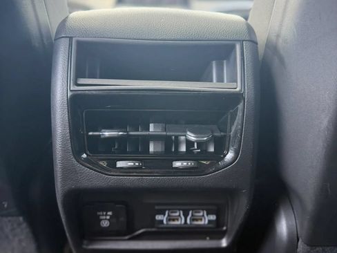 Used 2023 Jeep Grand Cherokee Altitude AWD/4WD image 22