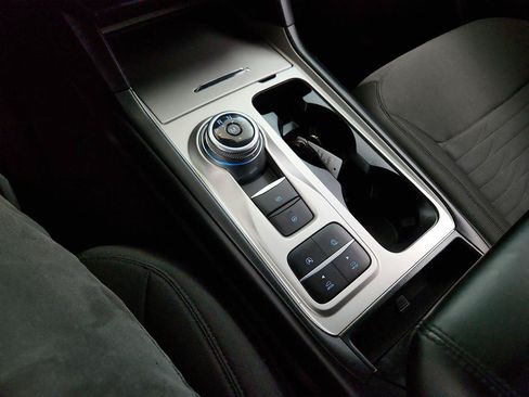 Used 2020 Ford Explorer XLT RWD image 18