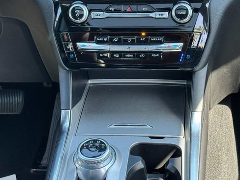 Used 2023 Ford Explorer Limited w/ Hybrid Equipment Group 310A AWD/4WD image 15