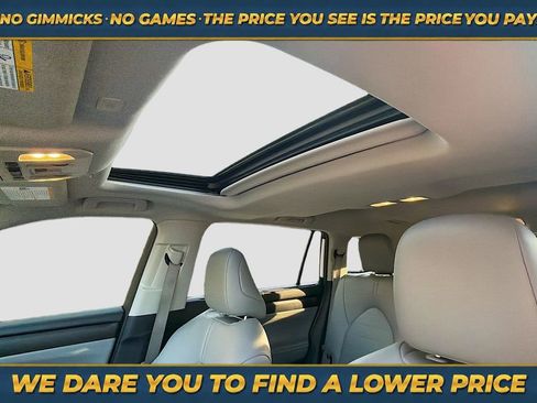 Used 2025 Toyota Highlander XLE AWD/4WD image 27