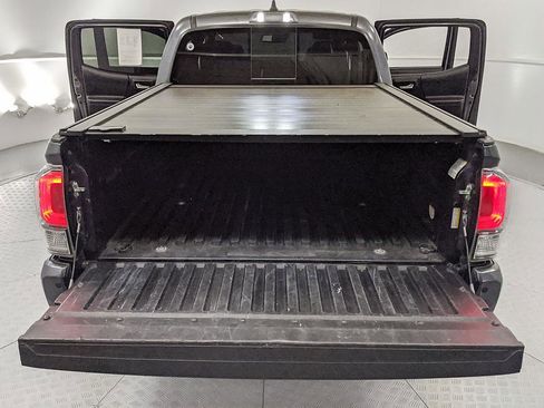 Used 2020 Toyota Tacoma Limited AWD/4WD image 7