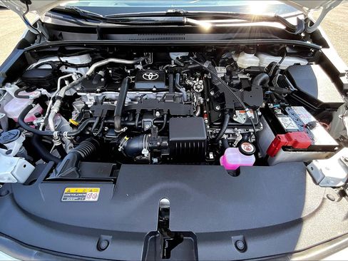 Used 2025 Toyota Corolla LE FWD image 10